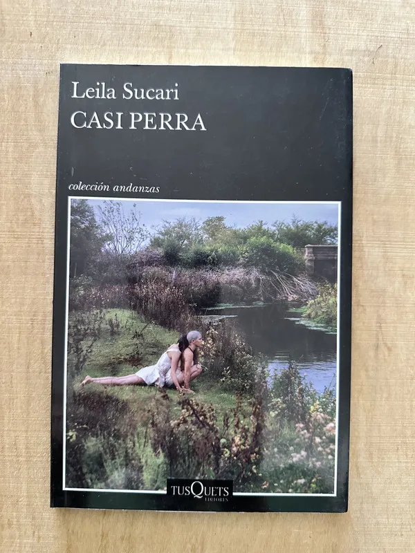 Tapa de Casi perra - Sucari, Leila (O4)