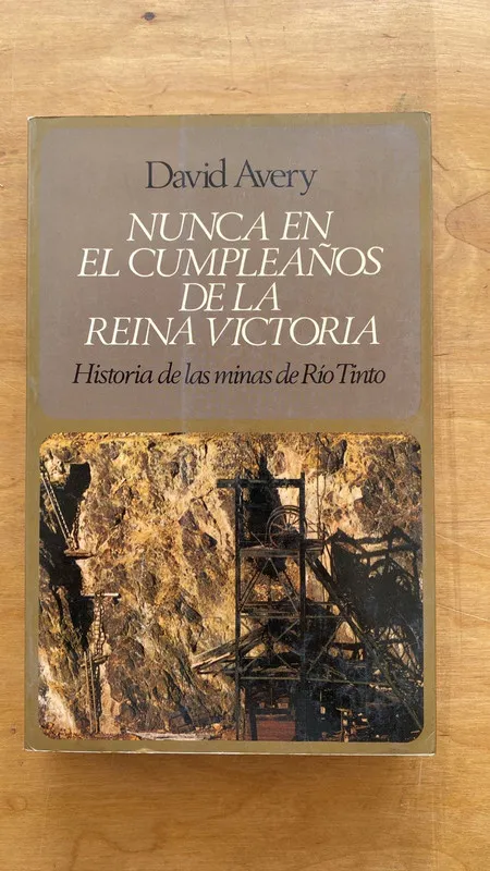 Nunca en el cumpleaños de la reina victoria - Avery (v3)