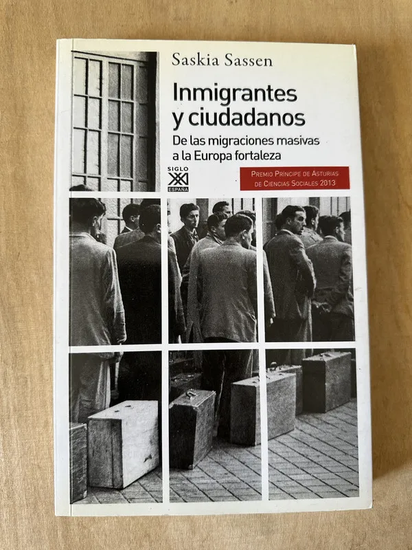 Inmigrantes y ciudadanos - Sassen, Saskia (2A5)