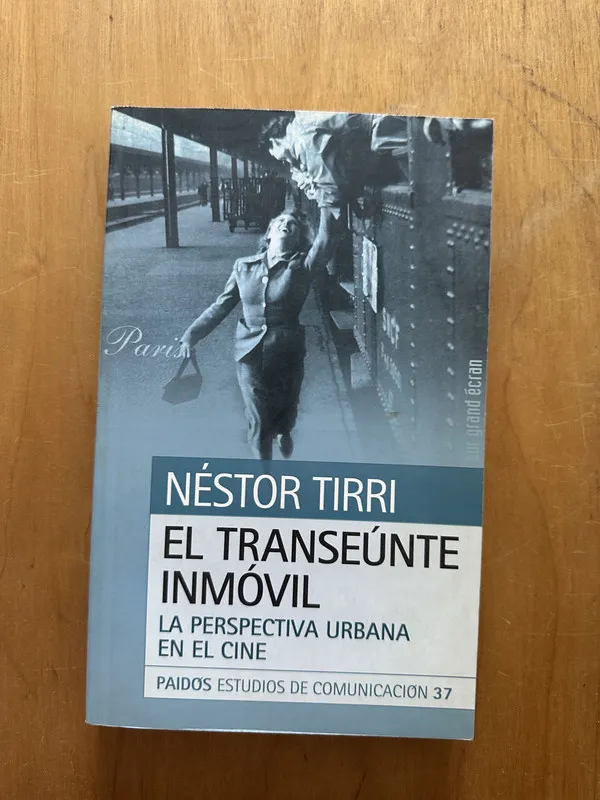 El transeunte inmovil - Tirri, Nestor (2i4)