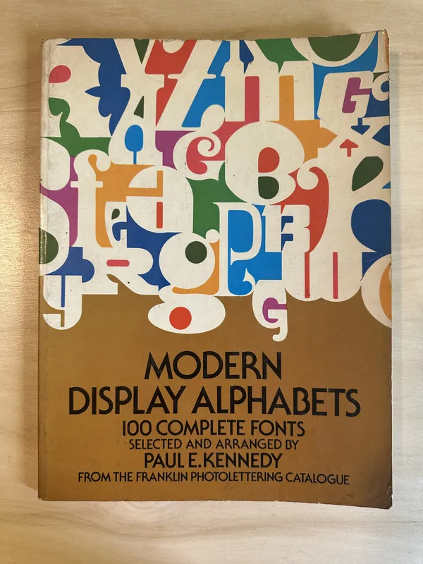 Modern Display alphabets - Kennedy, Paul (2g6)