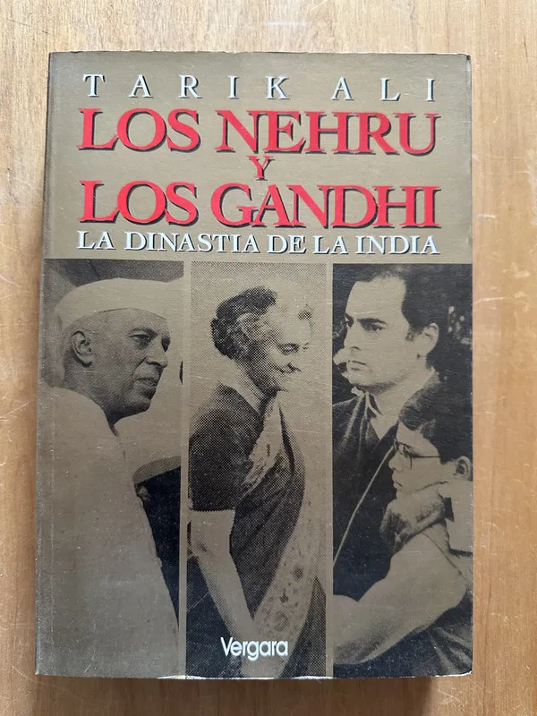 Tapa de Los Nehru y los Gandhi - Ali, Tarik (2i1)