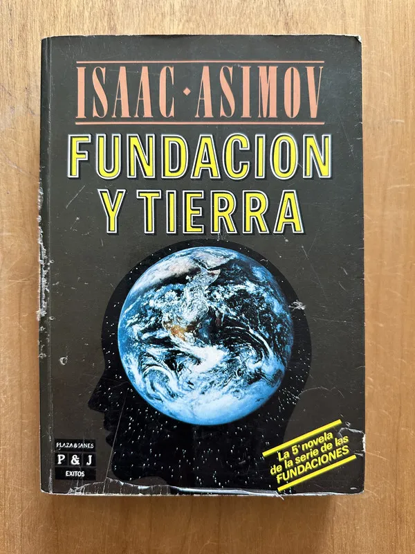 Fundacion y tierra - Asimov, Isaac (2L3)