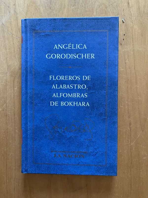 Floreros de alabastro alfombras de Bokhara- Gorodischer (2k
