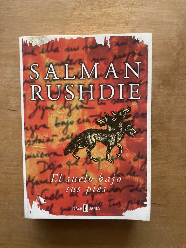 El suelo bajo sus pies - Rushdie, Salman (ee5)