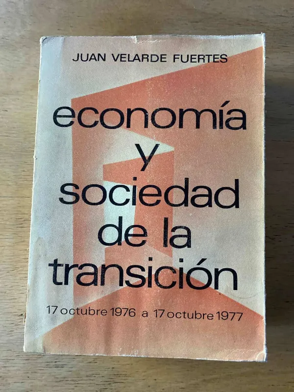 Tapa de Economia Y Sociedad De La Transicion - Velarde Fuertes (B5)