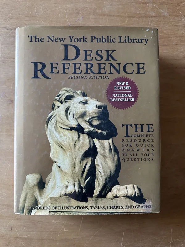 Desk Reference - The New York Public Library (2t5)