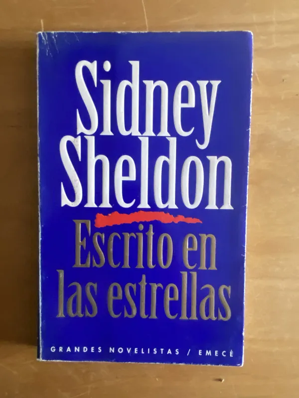 Tapa de Escrito en las estellas - Sheldon, Sidney (2w6)