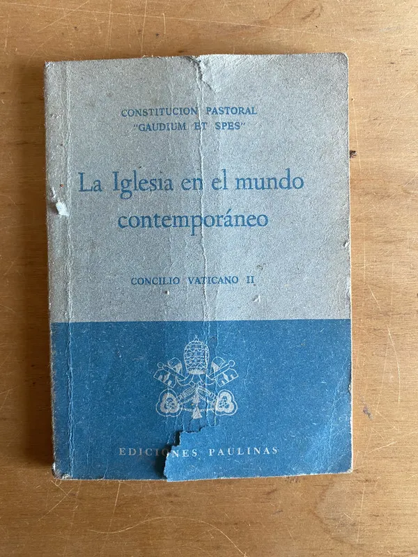 Tapa de La iglesia en el mundo contemporaneo - (2x2)