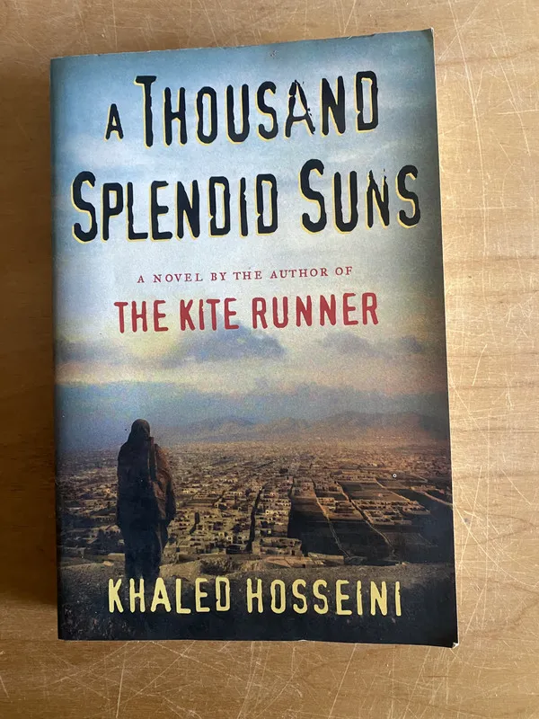 Tapa de A thousand splendid suns - Hosseini, Khaled (2x7)