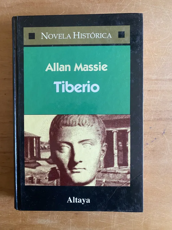 Tapa de Tiberio - Massie, Allan (2y2)