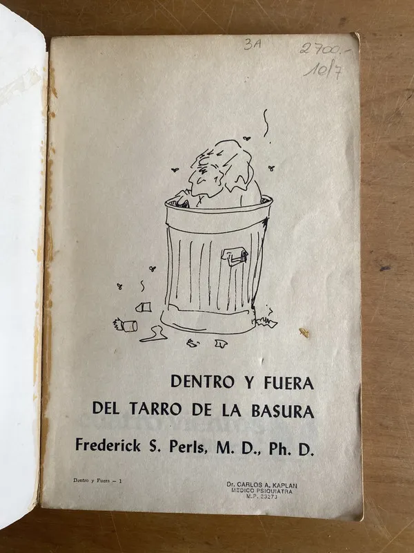 Dentro y fuera del tarro de la basura - Perls (2z1)