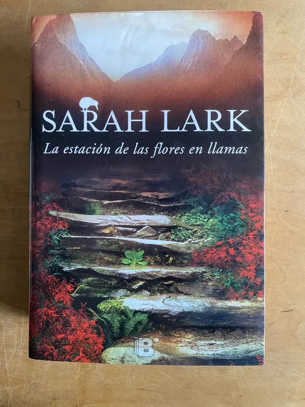 Tapa de La estacion de las flores en llamas - Lark, Sarah (3d2)