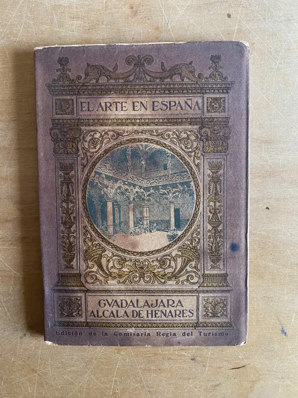 Tapa de El Arte en España, Guadalajara Alcala de Henares - (3d4)