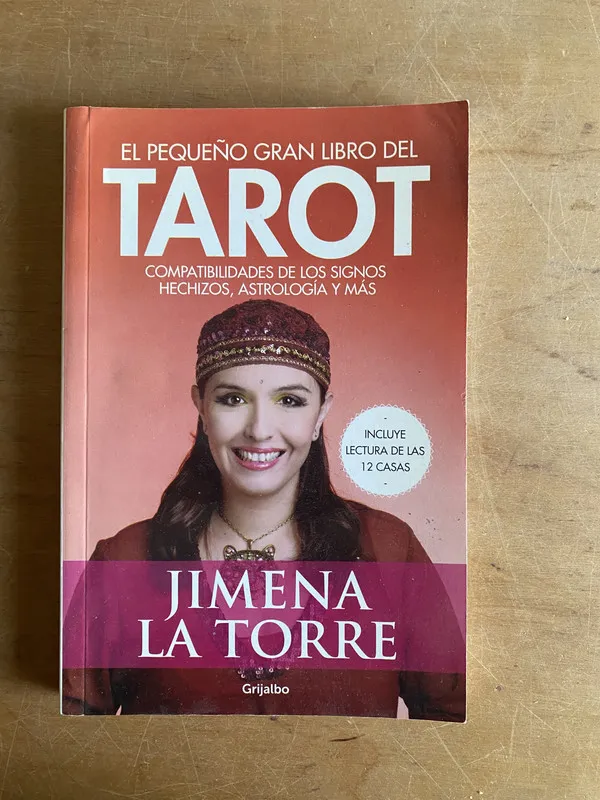 Tapa de El pequeño gran libro del tarot - La torre, Jimena (3d6)