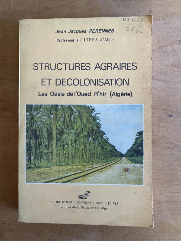 Tapa de Structures agraires et decolonisation- Perennes (3g8)