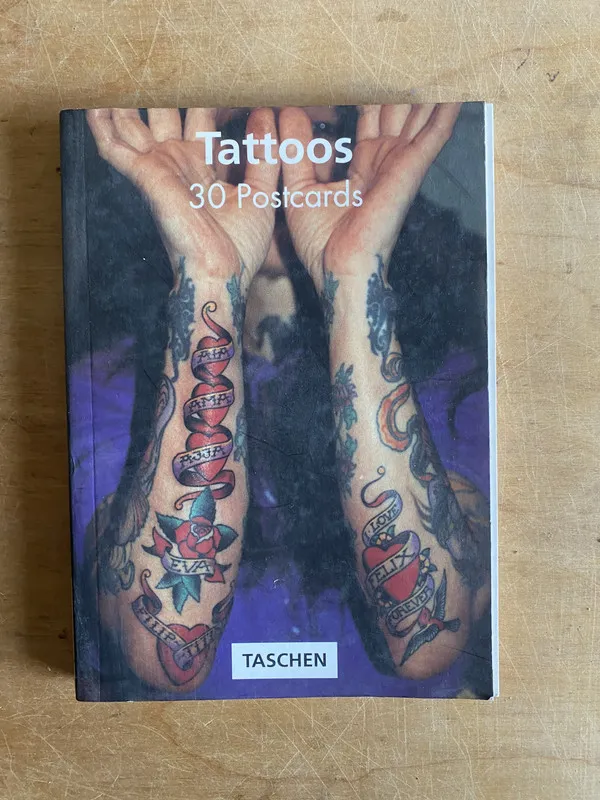 Tatoos. 30 Postcards - (3j6)