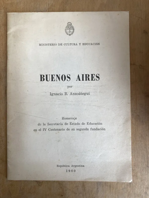 Buenos Aires. Homenaje de la secretaria de- Anzoategui (JJ4