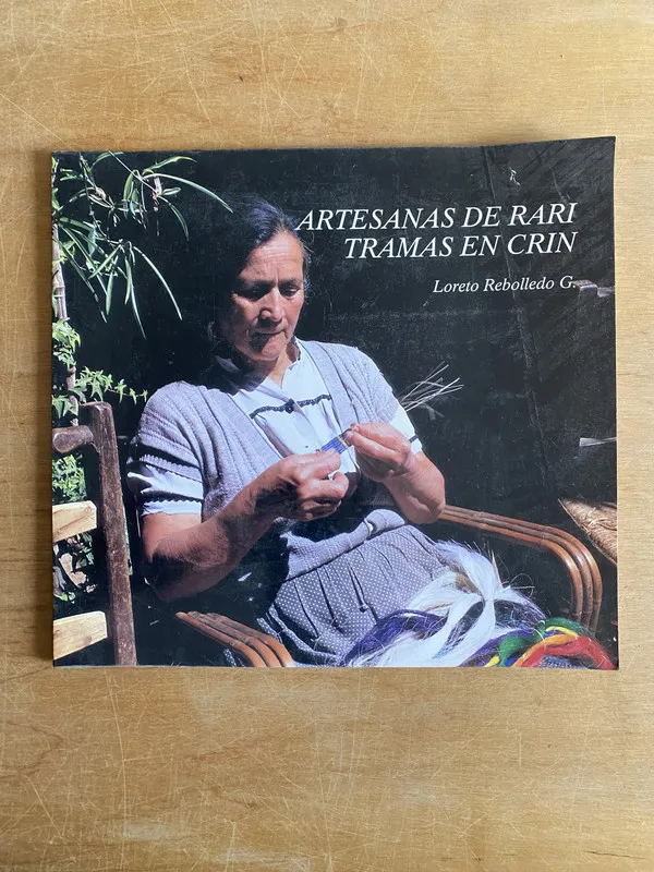 Tapa de Artesanas de rari. Tramas en Crin - Rebolledo, Loreto (3m1)