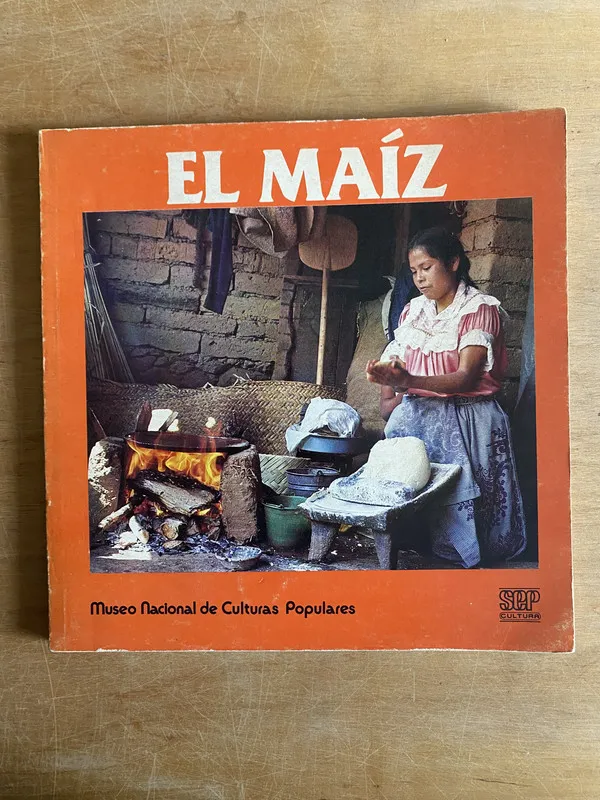 Tapa de El maiz - Museo Nacional de culturas populares (3m1)