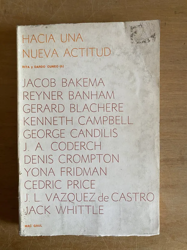 Tapa de Hacia una nueva actitud - Rita y Dardo Cuneo (3k2)