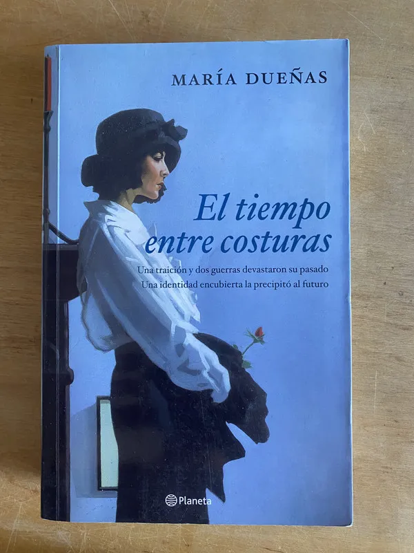 El tiempo entre costuras - Dueñas, Maria (2v5)