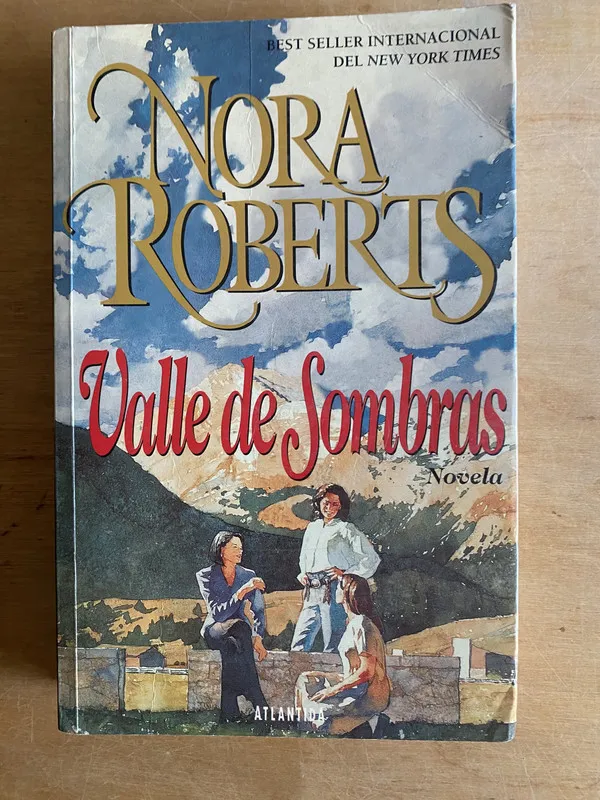 Tapa de Valle de sombras - Roberts, Nora (2v5)