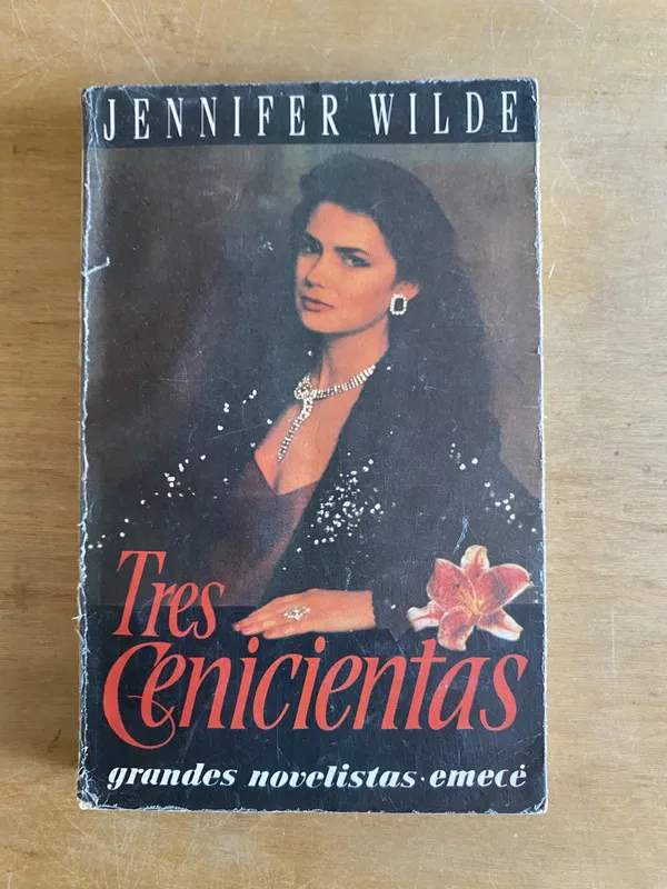 Tres cenicientas - Wilde, Jennifer (2v5)