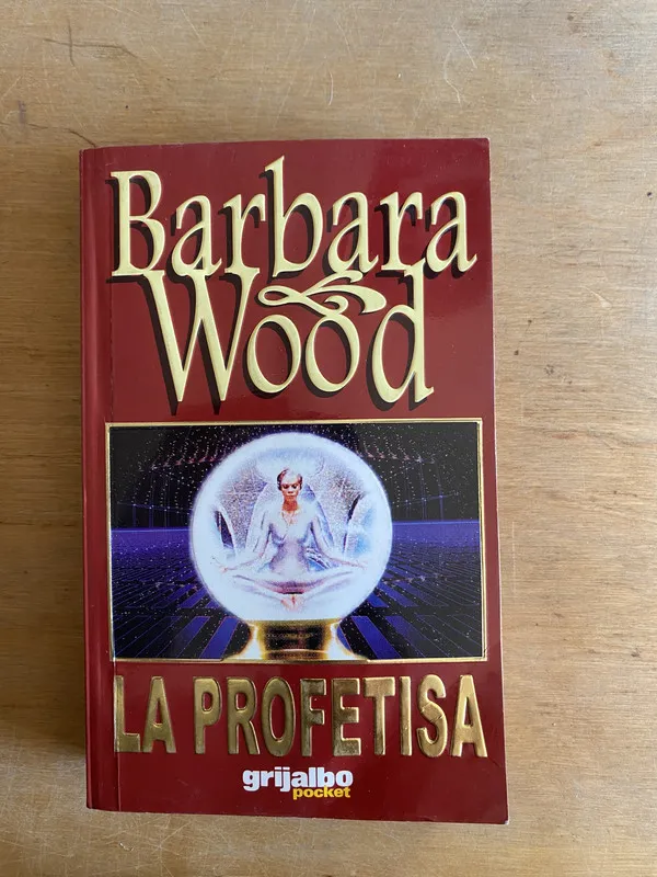 Tapa de La profetisa - Wood, Barbara (2w7)