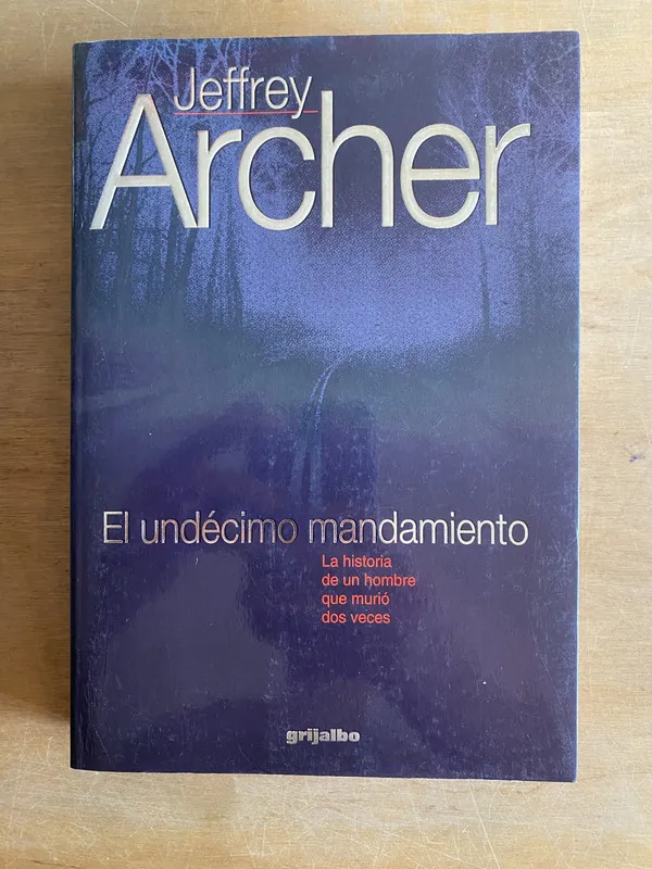 Tapa de El undecimo mandamiento- Archer (3h4)