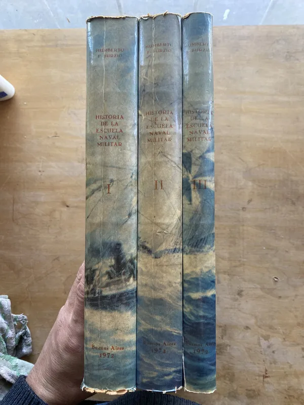 Historia de la escuela naval militar- Burzio Humberto (LL0)