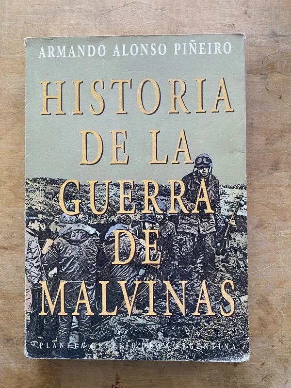 Tapa de Historia de la guerra de Malvinas - Alonso Piñeiro (zz4)