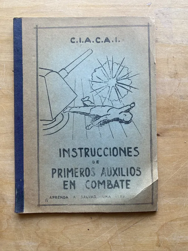 Instrucciones de Primeros Auxilios en Combate (LL1)