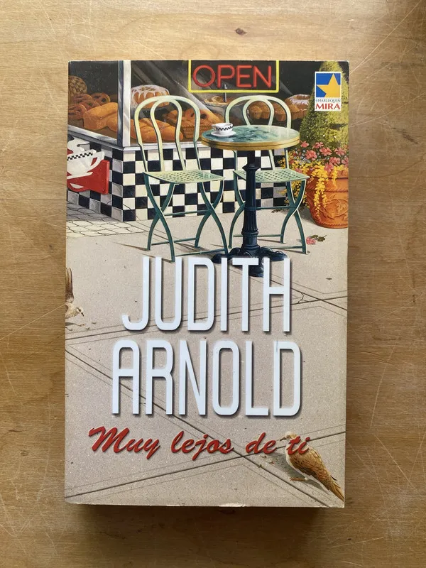 Muy lejos de ti - Arnold Judith (LL1)