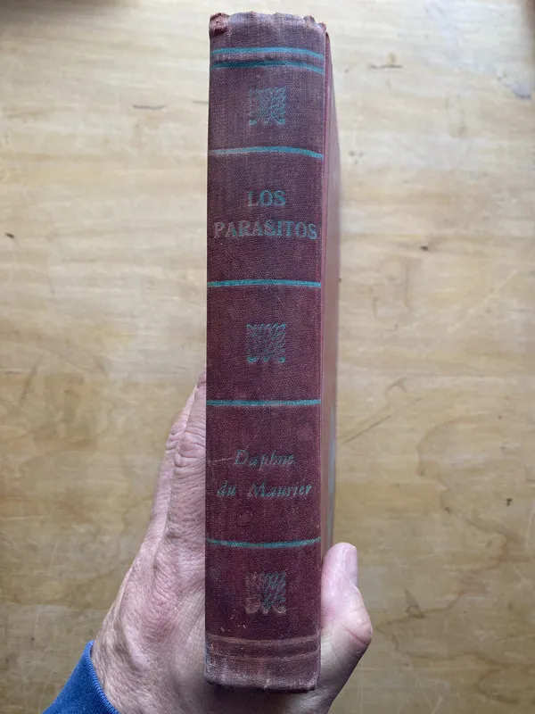 Tapa de Los Parasitos - Daphne du Maurier (LL1)