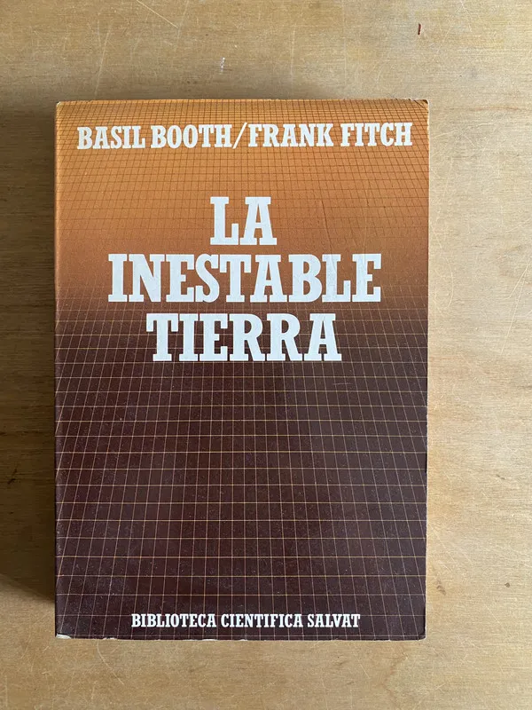 Tapa de La inestable tierra - Booth Basil; Fitch Frank (2cf)