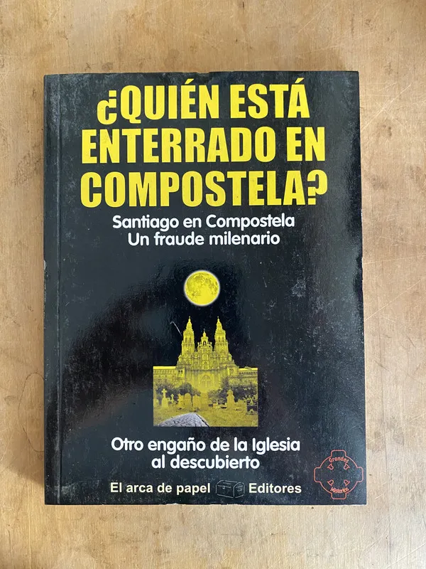 Quien esta enterrado en compostela Santiago en Comp (e1)