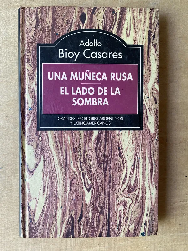 Tapa de Una muñeca rusa. El lado de la sombra - Casares (2l4)