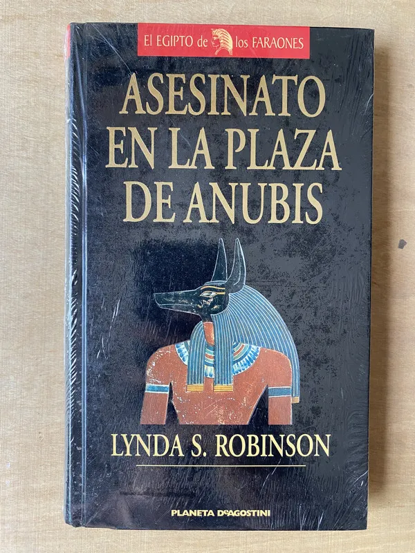 Asesinato en la plaza de Anubis - Robinson (2h3)