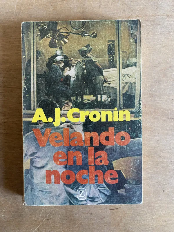 Tapa de Velando en la noche - Cronin (2d3)