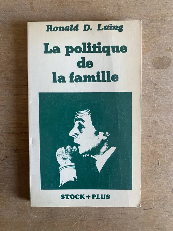 Tapa de La politique de la famille - Laing (2d4)