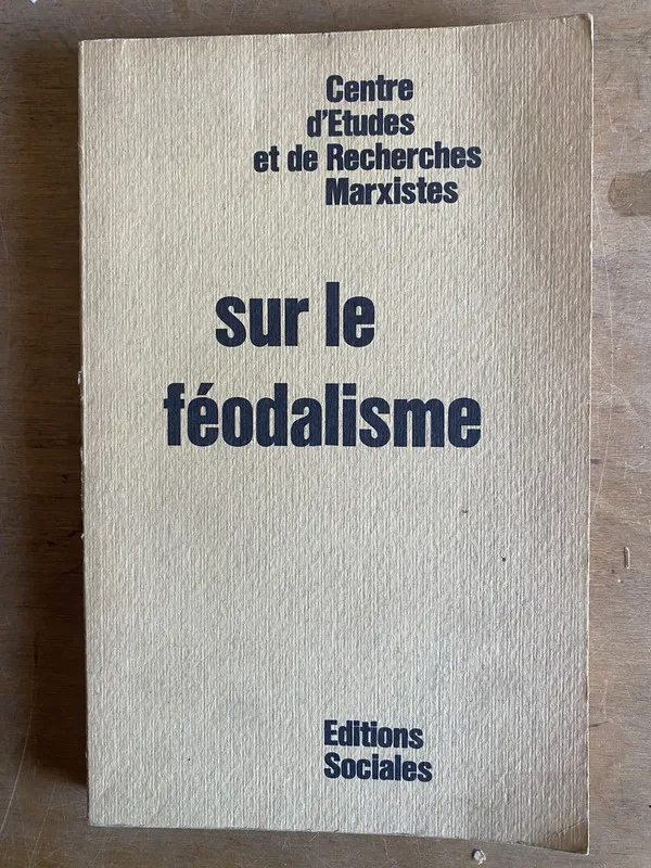 Tapa de Sur le feodalisme - (2d4) - (2d4)