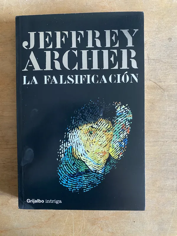 Tapa de La falsificacion - Archer, Jeffrey (2c7)