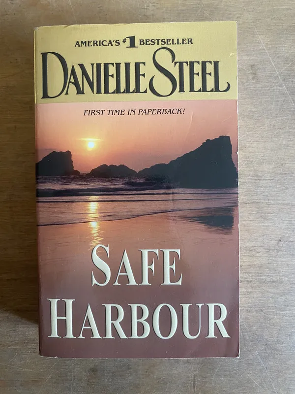 Safe harbour - Steel, Danielle (3j6)