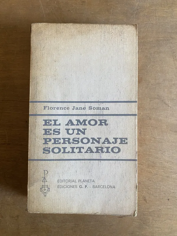 Tapa de El amor es un personaje solitario - Soman (2r4)