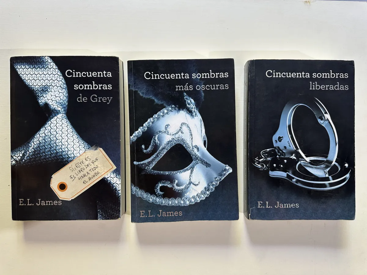 Cincuenta sombras (3 tomos) - James E. L. (4A6)