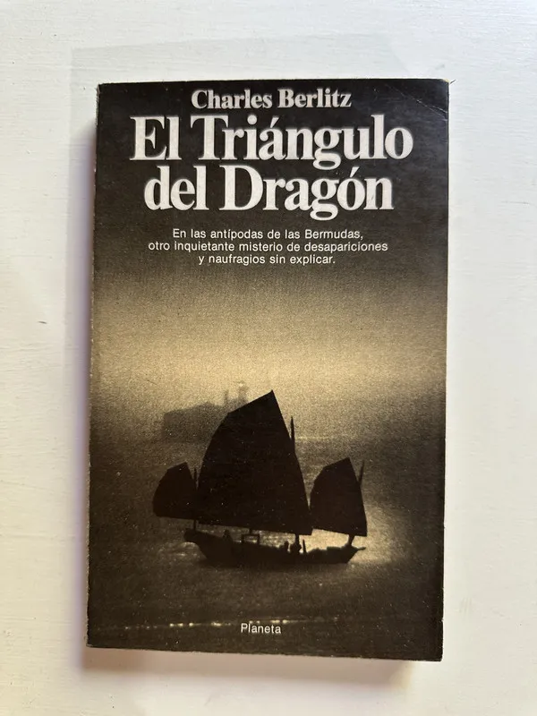 Tapa de El triangulo del dragon - Berlitz Charles (4B4)