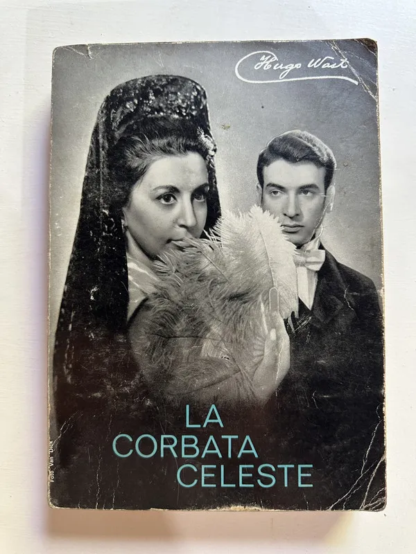 La corbata celeste - Wast Hugo (4B3)