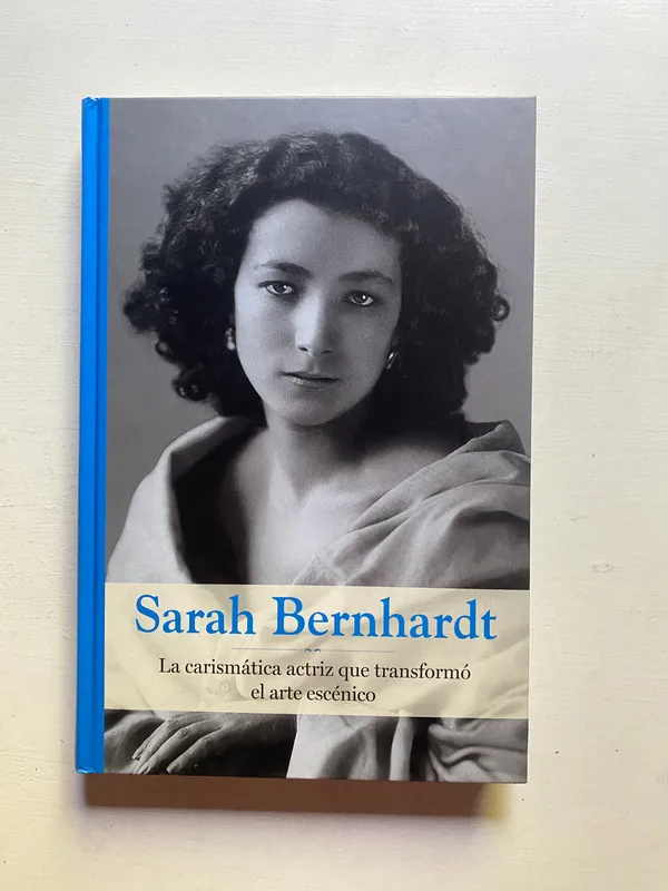 Sarah Bernhardt - (4d7)
