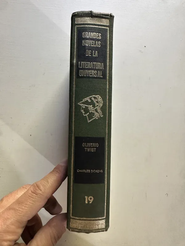 Oliverio Twist - Dickens Charles (4c1)